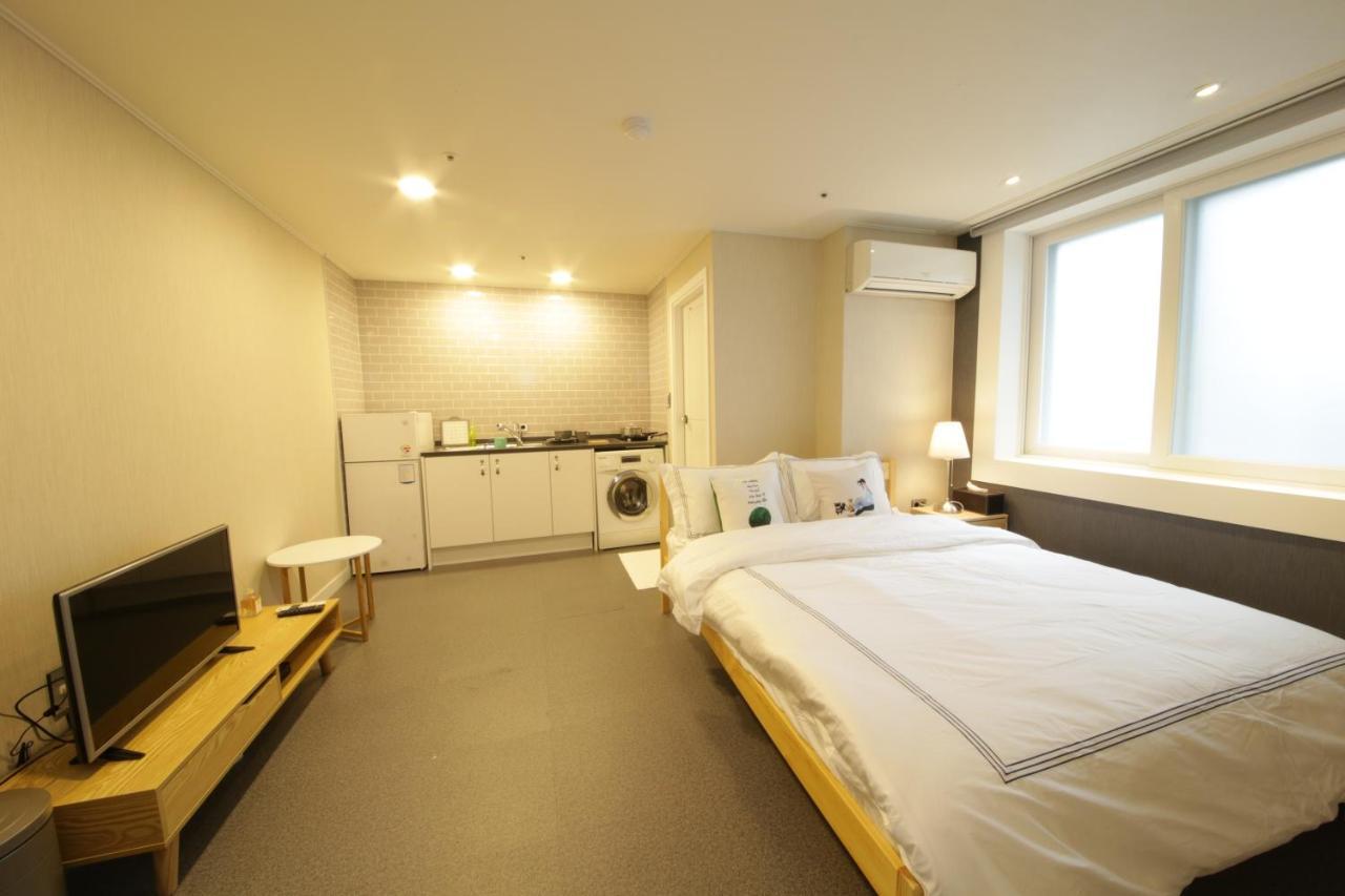 Hostel Familie Busan Station Ngoại thất bức ảnh