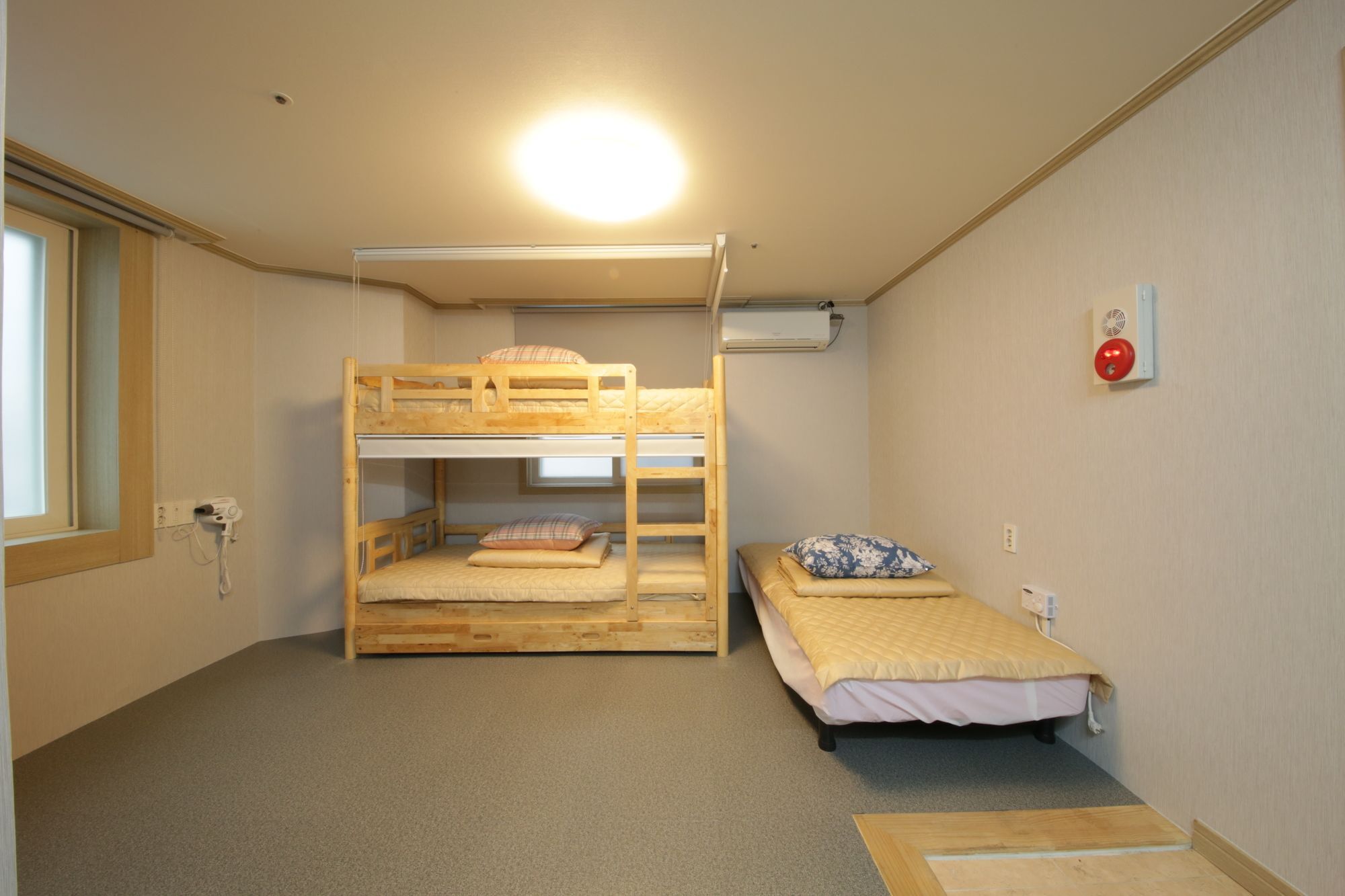 Hostel Familie Busan Station Ngoại thất bức ảnh